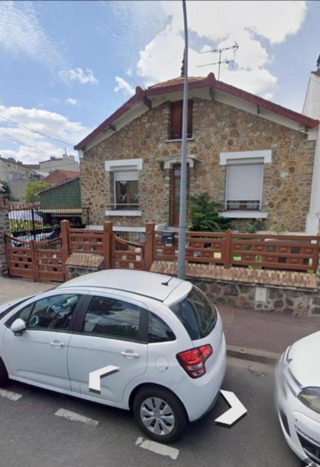 Maison D'Hote La Courneuve Bagian luar foto